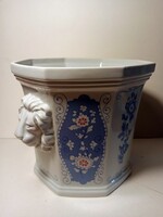 HIBÁTLAN HATALMAS OROSZLÁNOS PORCELÁN KASPÓ