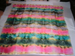 Szép ,valódi silk, batikolt selyemkendő.