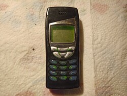 Hibás Nokia 8210 retró telefon eladó