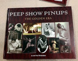 AKT fotók gyűjteménye a letűnt korból, könyvben. Több száz fénykép témakörökbe gyűjtve, 1840-től