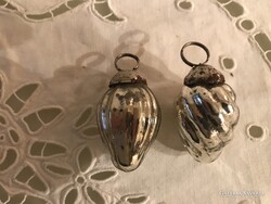 KARÁCSONYFADÍSZ - 2 db - NAGYON VASTAG ÜVEG - 4,5 x 3 cm - RÉGI - OSZTRÁK