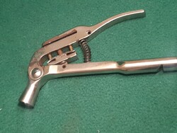 Kalauz jegykezelő, kulcs, síp