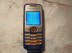Hibás Sony ericsson j230 retró telefon eladó