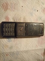 Hibás Samsung  m520 retró telefon eladó