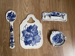 Régi fajansz konyhai készlet fali akasztó, deszka, tálaló kanál, humutál.