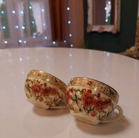 Zsolnay Perzsa mintával festett,, Kávés csészék 2db  Újszerű ,vitrin állapotúak.. Méretek 4.5x7 +2cm