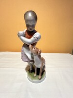 Herendi porcelán. Az irigy kislány kutyájával