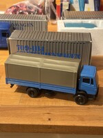 Mercedes fém modell!