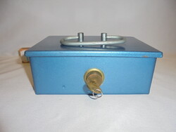 Fém pénzes kazetta, doboz kulccsal