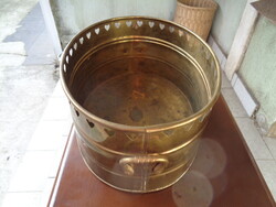 Ovális réz kaspó