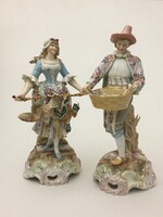 Német porcelán vad és hal árus festett figura pár rokokó talpon