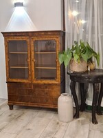 Gyönyörű antik vitrin fiókos üveges könyvszekrény vagy tálaló