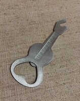 RÉGI  GITÁR ALAKÚ SÖRNYITÓ