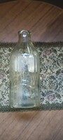 Régi tejes üveg palack