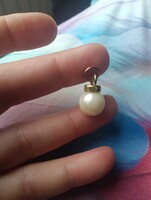 Gyöngy medál 1 cm, rézakasztóval cirkonia koronával régi