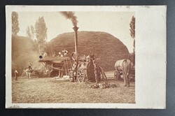 Mezőgazdasági munka – gőzgép (cséplőgép / lokomobil) 	•	Időszak: kb. 1900–1915