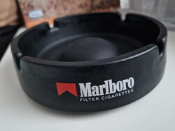 Vintage, eredeti, fekete üveg vagy kerámia Marlboro hamutartó, átmérője 14cm, magassága 3cm
