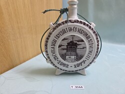 T3164 Hollóházi 25 éves a Tatai Egyesült Fa és Vegyipari Szövetkezet 1952-1977 kulacs 22 cm