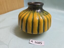 1685 Pesthidegkúti Csizmadia Margit gerezdes váza 9 cm