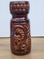 Vintage “West Germany” kerámia váza – dombor mintás, barna máz, jelzett 122–22 (22 cm)