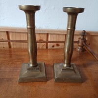 Gyönyörű antik réz gyertyatartó pár (20x8,5 cm)