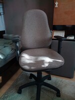 Irodai görgős szék