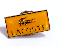 Extrém ritka,  Lacoste márkájú parfüm krokodil logós retró kitűző    712.