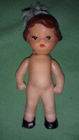1960's ARI- NDK GDR DDR - HUMMEL megjelenésű gumi játék baba babaszobás 8 cm HIBÁTLANUL