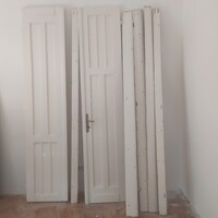 Nagypolgári, kazettás, kétszárnyú ajtó