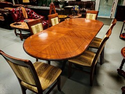 Gyönyörű , nagyobbra nyitható új állapotú vendéglapokkal bővíthető étkezőasztal 6db. székkel.