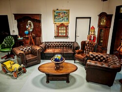 6 személyes klasszikus angol bőr ülőgarnitúra chesterfield kanapé + 3 fotel patinás szép állapotban