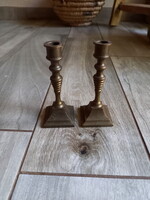 Érdekes barokk antik réz gyertyatartó pár (12 cm)