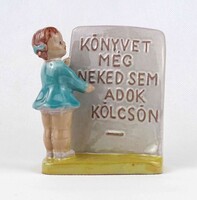 1Y522 "Könyvet még neked sem adok kölcsön" kerámia figura 11 x 9.5 cm
