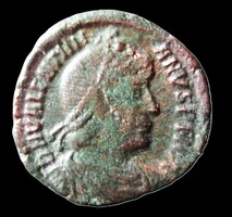 Római Bronz Valentinianus Angyal koszorúval (NZ5)