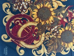 Chanel Paris vintage napraforgós szőlő mintás selyem sál kendő