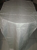 Gyönyörű ﻿akantusz levél mintás szőtt damaszt terítő futó