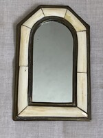 Antik csont betéttes réz keret tükörrel.