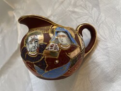 Álomszép Satsuma kézzel festett Japán kiöntő.