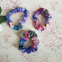 Tarka színű textil hajgumi