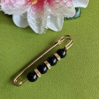 Kitűző, bross BRO69B - strasszköves 4 fekete gyöngyös melltű 15x55 mm