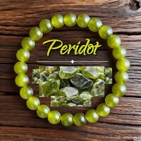 + VIDEÓ. !  OLÍVA ZÖLD TERMÉSZETES PERIDOT ÁSVÁNY KARKÖTŐ 8 mm - S GYÖNGYBŐL.