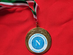 "A VILÁG LEGNAGYOBB NAPOLI SZURKOLÓJA" ARANY SZÍNŰ FÉM ÉREM