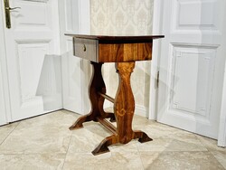 Biedermeier intarziás varróasztal