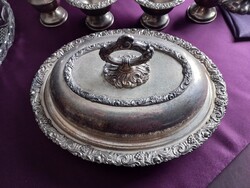 Szép ezüstözött kínáló szett, fedeles tál, só-bors szóró, fűszeres tálkák