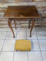 Rokokó - Bécsi barokk asztal lábzsámollyal!