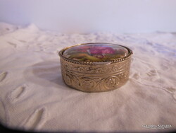 DOBOZ - SZELENCE - EZÜSTÖZÖTT - PORCELÁN - GRAVÍROZOTT - 4 x 3 x 1,5 cm OSZTRÁK - HIBÁTLAN