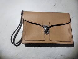 Szocialista kori autóstáska – Pincegazdaság Délalföld Szeged – új