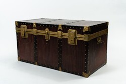 Antik utazóláda / steamer trunk