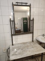 Márvány lapos mosakodó asztal rézkeretes tükörrel