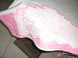 Csodaszép vintage stílusú horgolt csipkés lepedő vagy ágyterítő